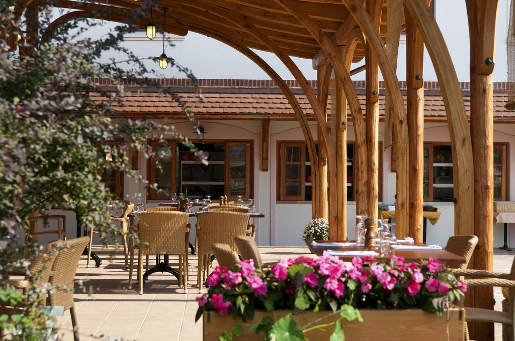 Babiccina Zahrada Penzion & Restaurant Průhonice Zewnętrze zdjęcie